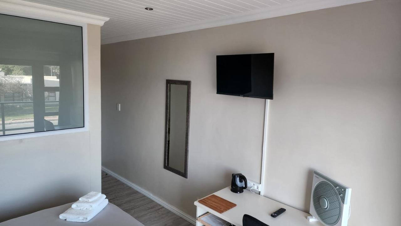 Stonehouse On Main Hotel Struisbaai Exterior foto
