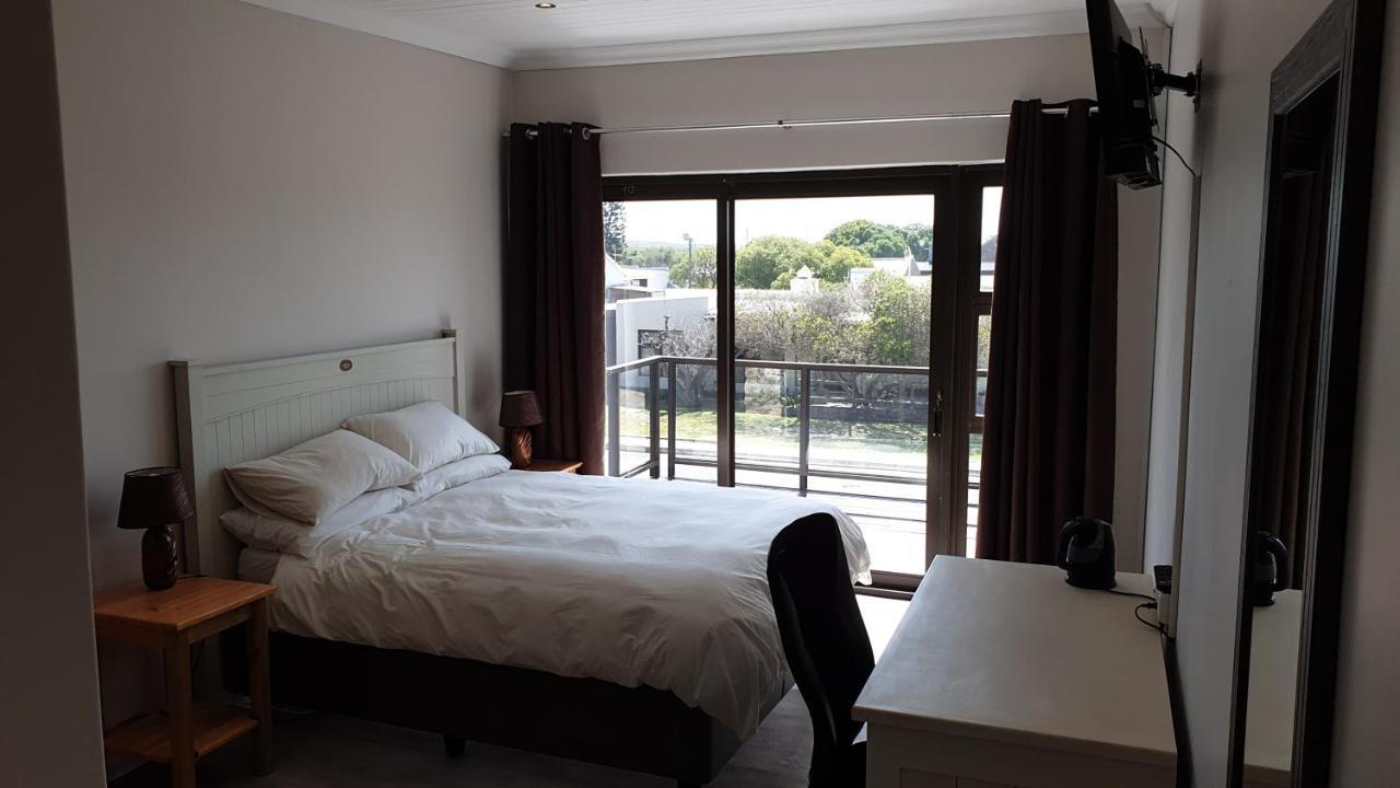 Stonehouse On Main Hotel Struisbaai Quarto foto